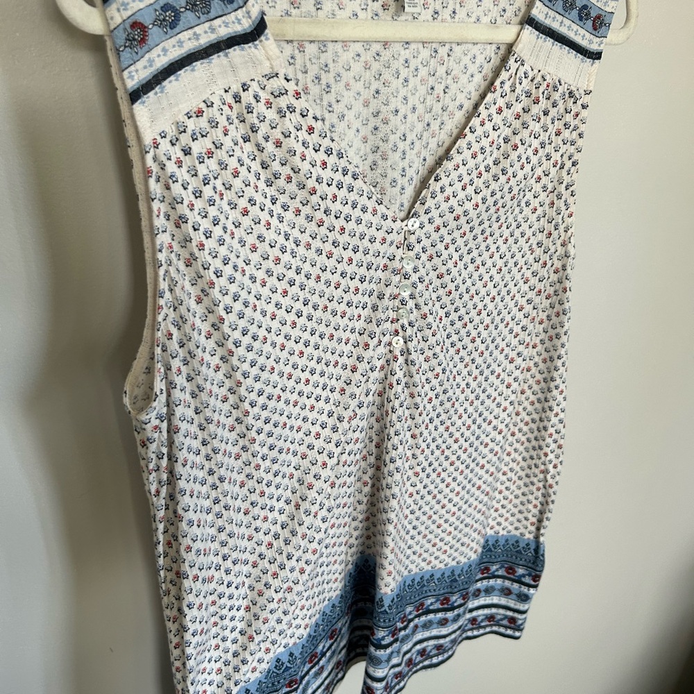 Lucky Brand Sleeveless Red, White and Blue Patterned sleeveless top size Large